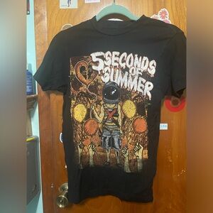 5 seconds of summer band t-shirt
